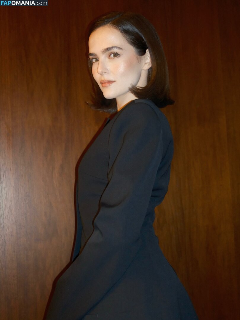 Zoey Deutch / zoeydeutch Nude OnlyFans  Leaked Photo #354