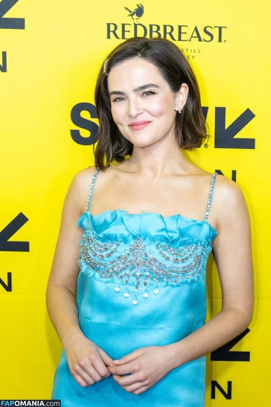 Zoey Deutch / zoeydeutch Nude OnlyFans  Leaked Photo #379