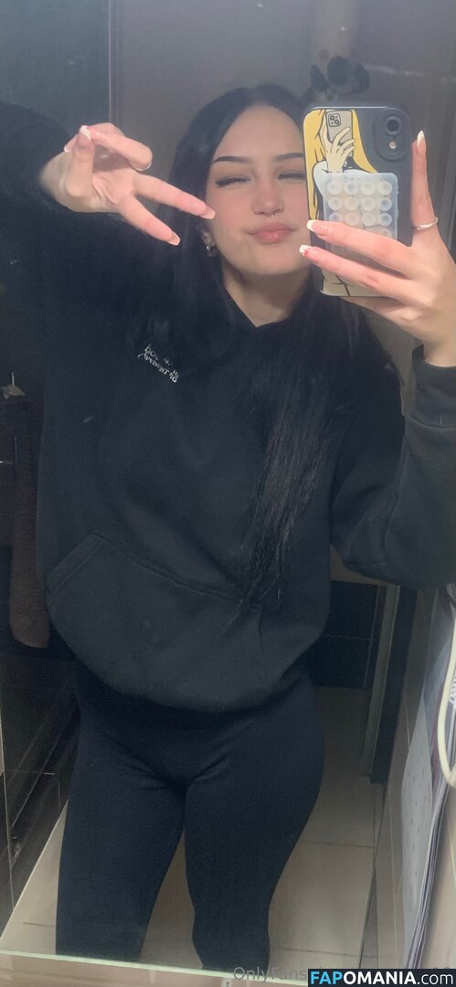 Zuzinkaa / zuz.ankaa.aa / zuzankaa18 Nude OnlyFans  Leaked Photo #1