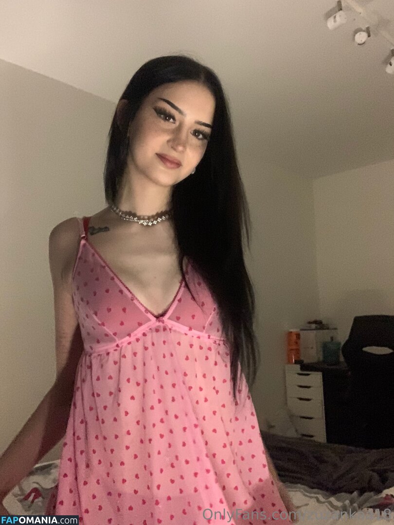 Zuzinkaa / zuz.ankaa.aa / zuzankaa18 Nude OnlyFans  Leaked Photo #2
