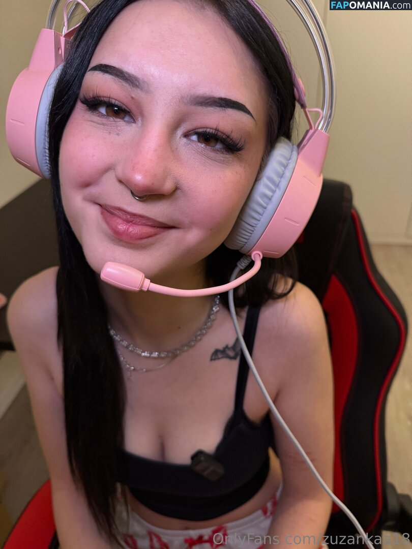 Zuzinkaa / zuz.ankaa.aa / zuzankaa18 Nude OnlyFans  Leaked Photo #9
