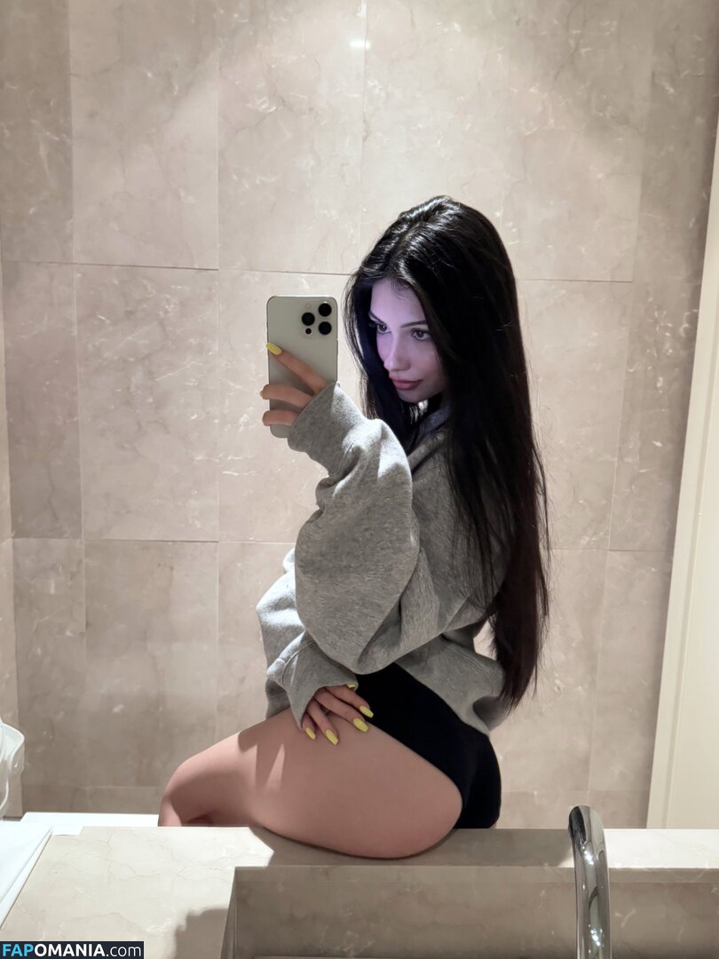 Zydcrey / zeydcarey / zydneyc_15 Nude OnlyFans  Leaked Photo #5